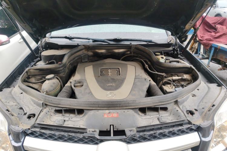 Used Mercedes-Benz GLK-Class 2011 GLK 300 4MATIC Dynamic Model Engine Bay
