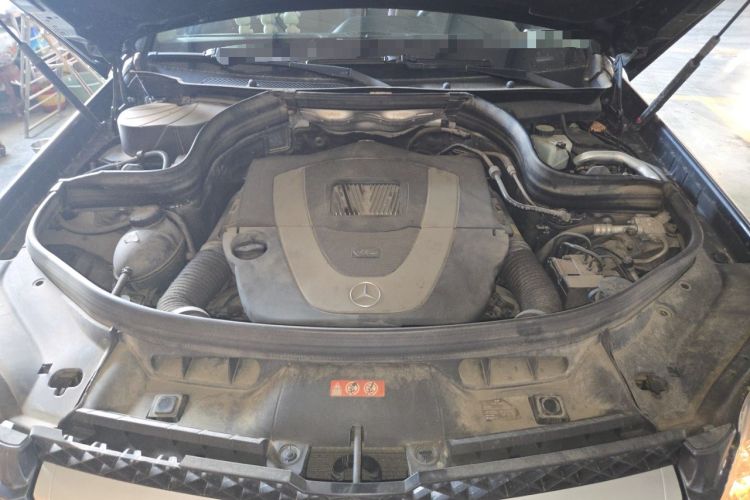 Used Mercedes-Benz GLK-Class 2011 GLK 300 4MATIC Dynamic Model Engine Bay