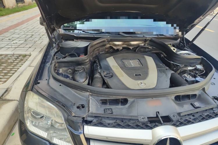Used Mercedes-Benz GLK-Class 2011 GLK 300 4MATIC Dynamic Model Engine Bay Right