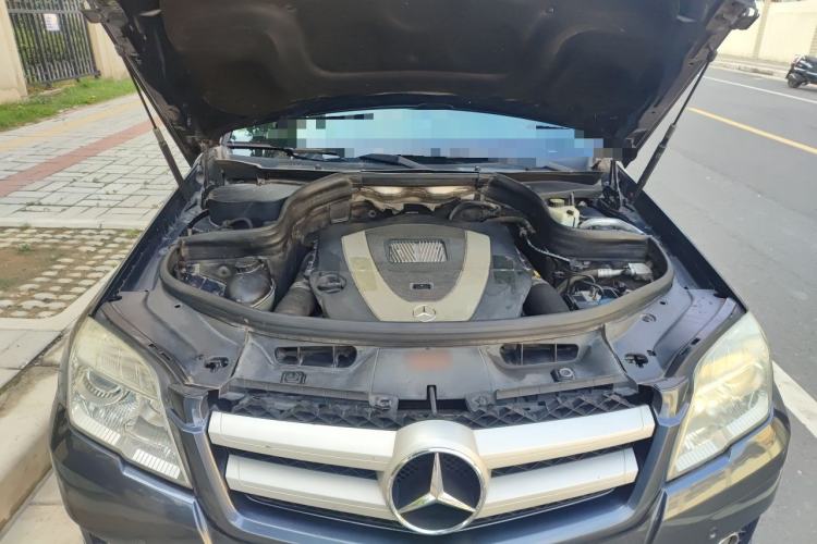 Used Mercedes-Benz GLK-Class 2011 GLK 300 4MATIC Dynamic Model Engine Bay