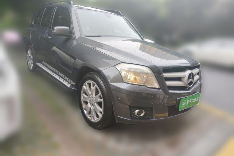 Used Mercedes-Benz GLK-Class 2011 GLK 300 4MATIC Dynamic Model Front Right 45 Deg
