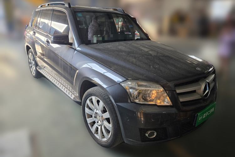 Used Mercedes-Benz GLK-Class 2011 GLK 300 4MATIC Dynamic Model Front Right 45 Deg
