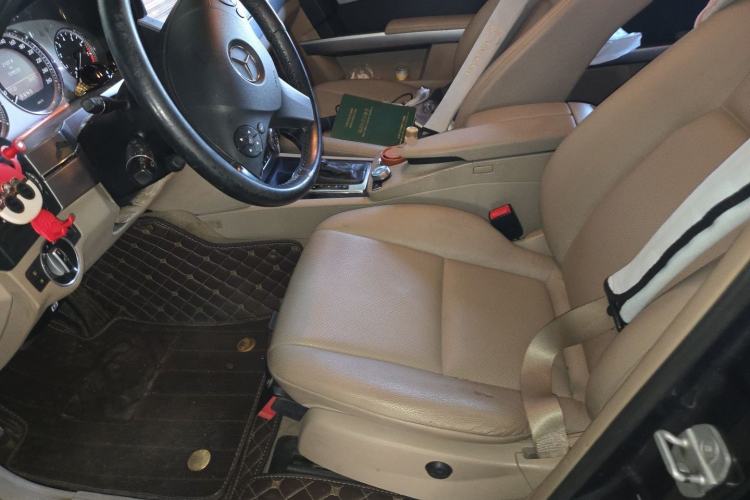 Used Mercedes-Benz GLK-Class 2011 GLK 300 4MATIC Dynamic Model Left Front Seat