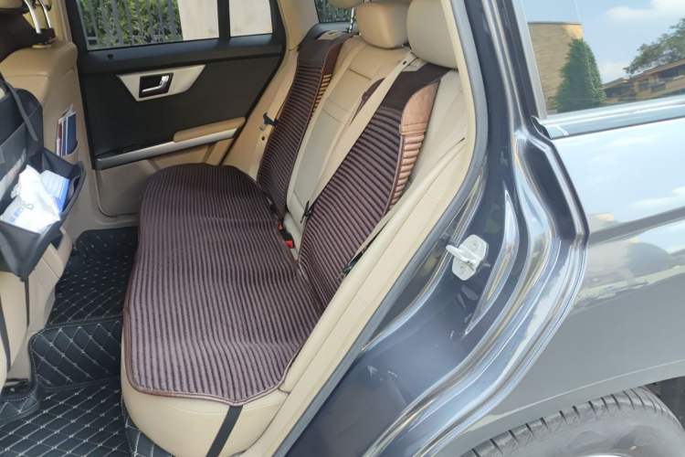 Used Mercedes-Benz GLK-Class 2011 GLK 300 4MATIC Dynamic Model Left Rear Seat