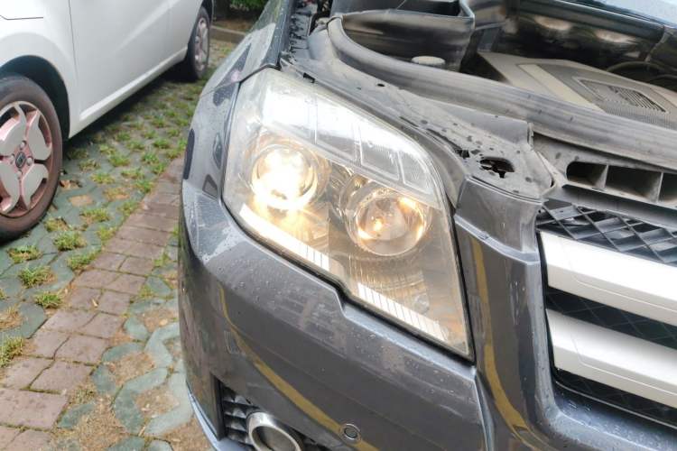 Used Mercedes-Benz GLK-Class 2011 GLK 300 4MATIC Dynamic Model Right Front Headlight