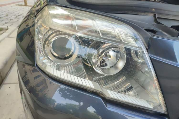 Used Mercedes-Benz GLK-Class 2011 GLK 300 4MATIC Dynamic Model Right Front Headlight