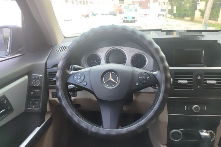 Used Mercedes-Benz GLK-Class 2011 GLK 300 4MATIC Dynamic Model Steering Wheel