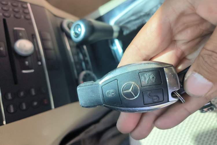 Used Mercedes-Benz GLK-Class 2011 GLK 350 4MATIC Vehicle Key