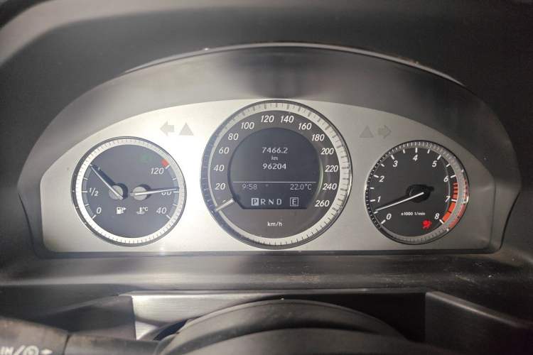 Used Mercedes-Benz GLK-Class 2011 GLK 300 4MATIC Dynamic Model Instrument Cluster