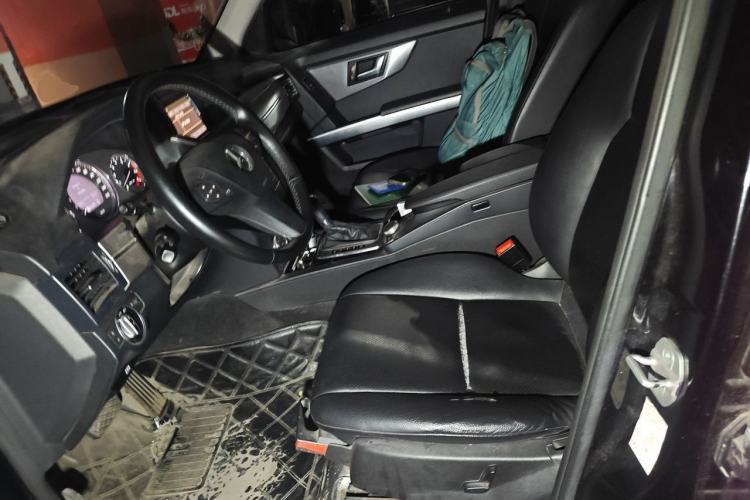Used Mercedes-Benz GLK-Class 2011 GLK 300 4MATIC Dynamic Model Left Front Seat