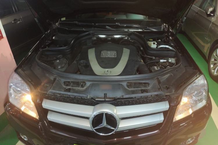 Used Mercedes-Benz GLK-Class 2011 GLK 300 4MATIC Dynamic Model Engine Bay