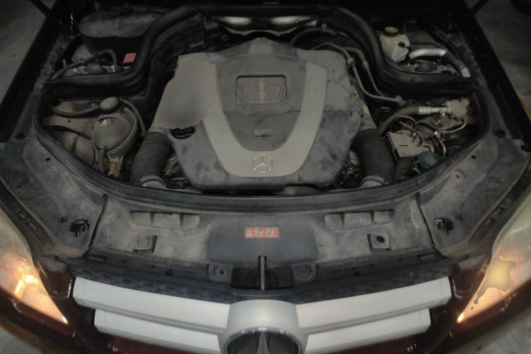 Used Mercedes-Benz GLK-Class 2011 GLK 300 4MATIC Fashion Model Engine Bay