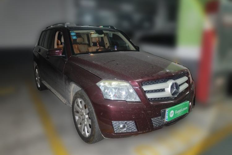 Used Mercedes-Benz GLK-Class 2011 GLK 300 4MATIC Fashion Model Front Right 45 Deg