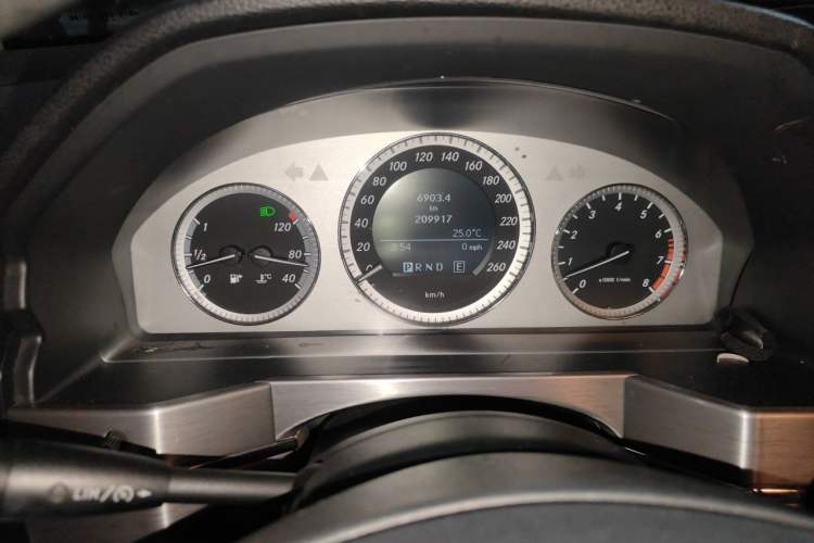Used Mercedes-Benz GLK-Class 2011 GLK 300 4MATIC Fashion Model Instrument Cluster