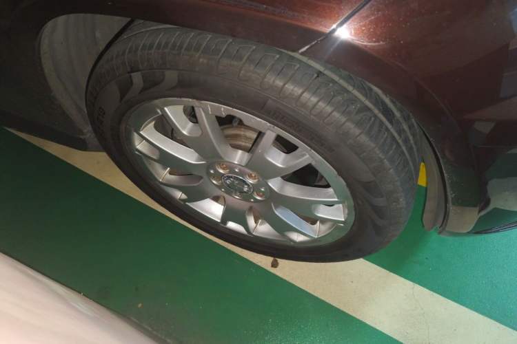 Used Mercedes-Benz GLK-Class 2011 GLK 300 4MATIC Dynamic Model Right Front Wheel Hub