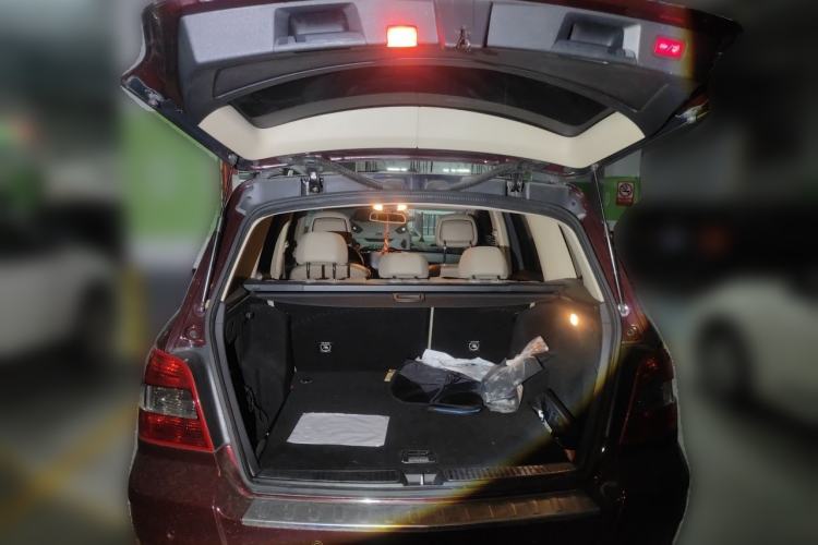 Used Mercedes-Benz GLK-Class 2011 GLK 300 4MATIC Fashion Model Trunk