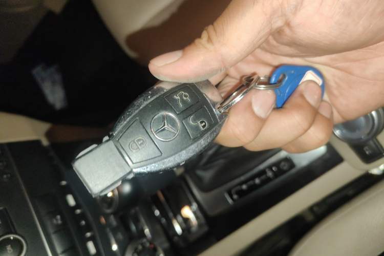 Used Mercedes-Benz GLK-Class 2011 GLK 300 4MATIC Fashion Model Vehicle Key