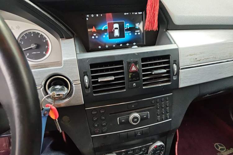 Used Mercedes-Benz GLK-Class 2011 GLK 300 4MATIC Fashion Model Audio And AC Panel