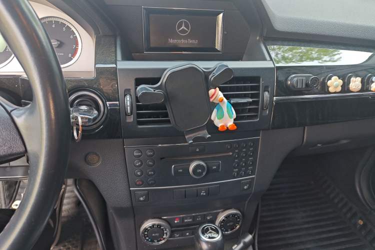 Used Mercedes-Benz GLK-Class 2011 GLK 300 4MATIC Fashion Model Audio And AC Panel