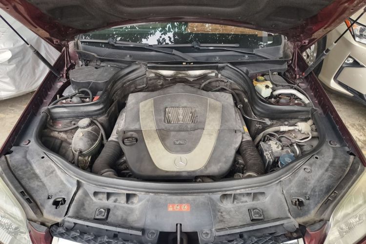Used Mercedes-Benz GLK-Class 2011 GLK 300 4MATIC Dynamic Model Engine Bay