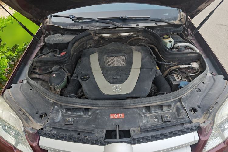 Used Mercedes-Benz GLK-Class 2011 GLK 300 4MATIC Fashion Model Engine Bay