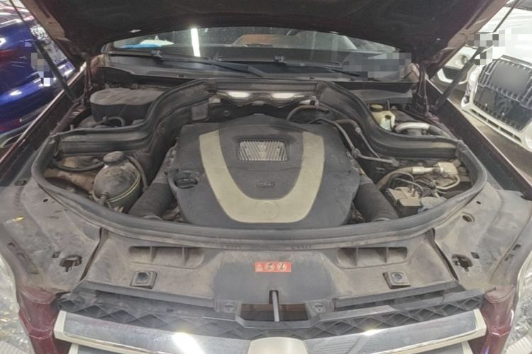 Used Mercedes-Benz GLK-Class 2011 GLK 300 4MATIC Luxury Model Engine Bay