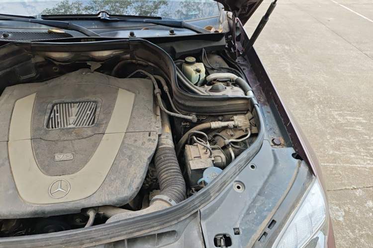 Used Mercedes-Benz GLK-Class 2011 GLK 300 4MATIC Fashion Model Engine Bay Left