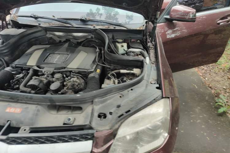 Used Mercedes-Benz GLK-Class 2011 GLK 300 4MATIC Fashion Model Engine Bay Left