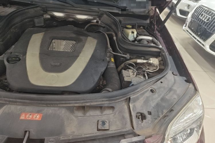 Used Mercedes-Benz GLK-Class 2011 GLK 300 4MATIC Luxury Model Engine Bay Left