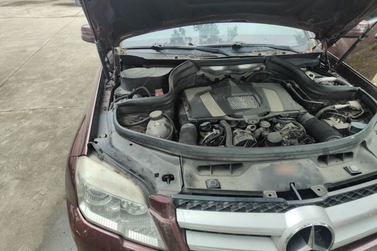Used Mercedes-Benz GLK-Class 2011 GLK 300 4MATIC Fashion Model Engine Bay Right