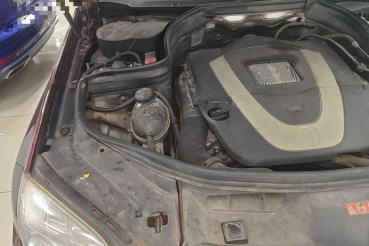 Used Mercedes-Benz GLK-Class 2011 GLK 300 4MATIC Luxury Model Engine Bay Right