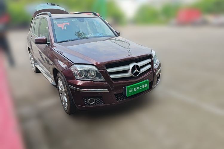 Used Mercedes-Benz GLK-Class 2011 GLK 300 4MATIC Fashion Model Front Right 45 Deg