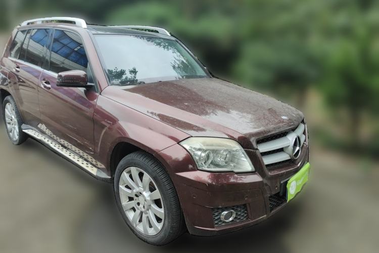 Used Mercedes-Benz GLK-Class 2011 GLK 300 4MATIC Fashion Model Front Right 45 Deg