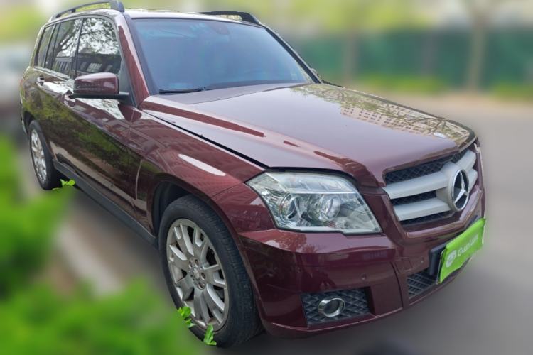 Used Mercedes-Benz GLK-Class 2011 GLK 300 4MATIC Fashion Model Front Right 45 Deg