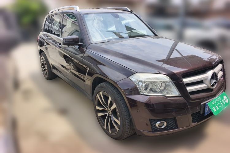 Used Mercedes-Benz GLK-Class 2011 GLK 300 4MATIC Dynamic Model Front Right 45 Deg