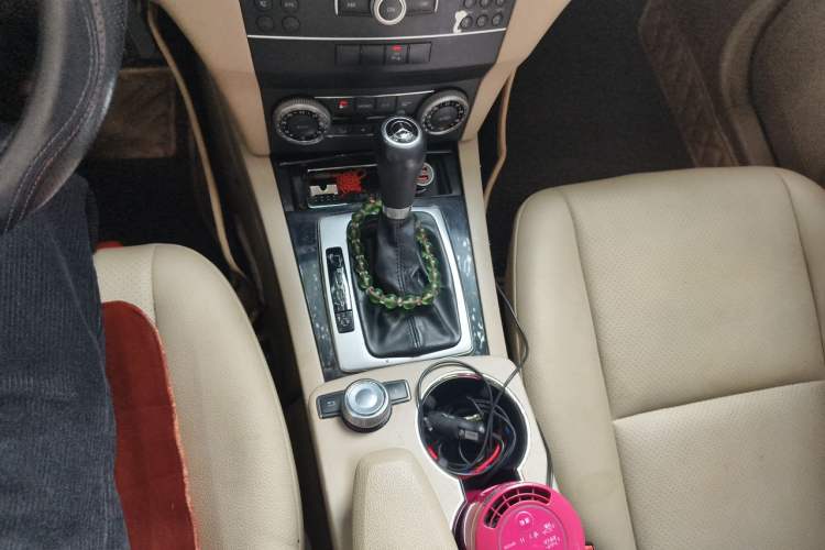 Used Mercedes-Benz GLK-Class 2011 GLK 300 4MATIC Dynamic Model Gear Lever