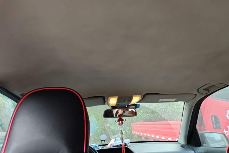 Used Mercedes-Benz GLK-Class 2011 GLK 300 4MATIC Fashion Model Headliner
