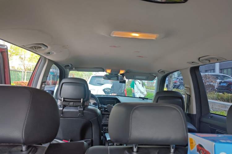 Used Mercedes-Benz GLK-Class 2011 GLK 300 4MATIC Fashion Model Headliner