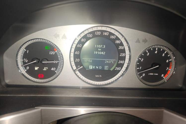 Used Mercedes-Benz GLK-Class 2011 GLK 300 4MATIC Luxury Model Instrument Cluster