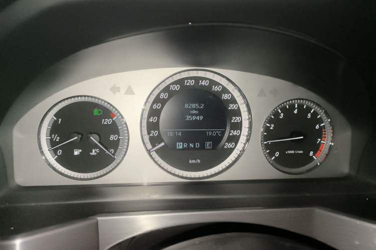 Used Mercedes-Benz GLK-Class 2011 GLK 300 4MATIC Luxury Model Instrument Cluster