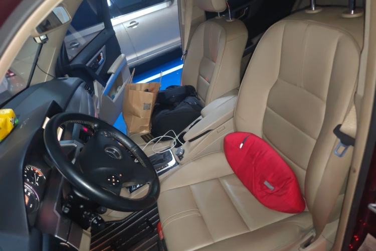 Used Mercedes-Benz GLK-Class 2011 GLK 300 4MATIC Luxury Model Left Front Seat
