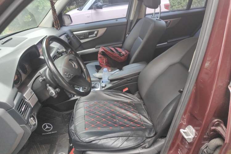 Used Mercedes-Benz GLK-Class 2011 GLK 300 4MATIC Fashion Model Left Front Seat