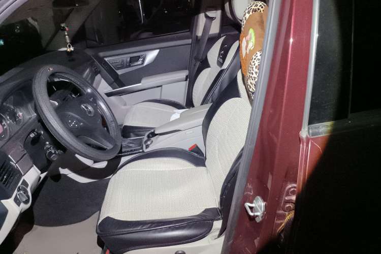 Used Mercedes-Benz GLK-Class 2011 GLK 300 4MATIC Luxury Model Left Front Seat