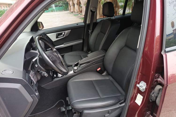 Used Mercedes-Benz GLK-Class 2011 GLK 300 4MATIC Dynamic Model Left Front Seat