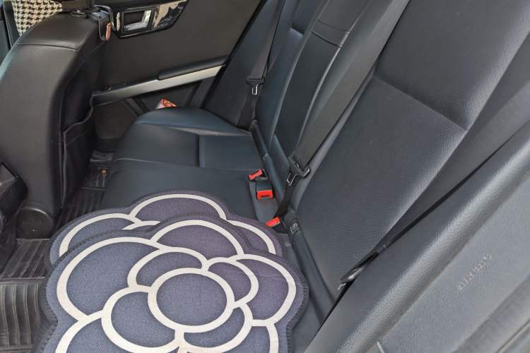 Used Mercedes-Benz GLK-Class 2011 GLK 300 4MATIC Fashion Model Left Rear Seat