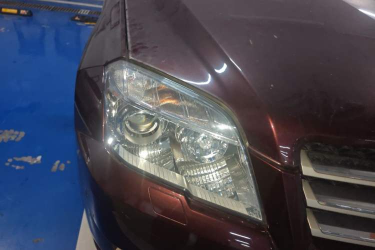 Used Mercedes-Benz GLK-Class 2011 GLK 300 4MATIC Luxury Model Right Front Headlight