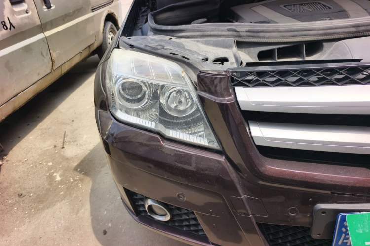 Used Mercedes-Benz GLK-Class 2011 GLK 300 4MATIC Dynamic Model Right Front Headlight