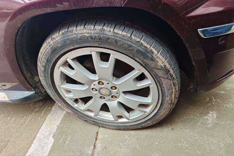 Used Mercedes-Benz GLK-Class 2011 GLK 300 4MATIC Fashion Model Right Front Wheel Hub