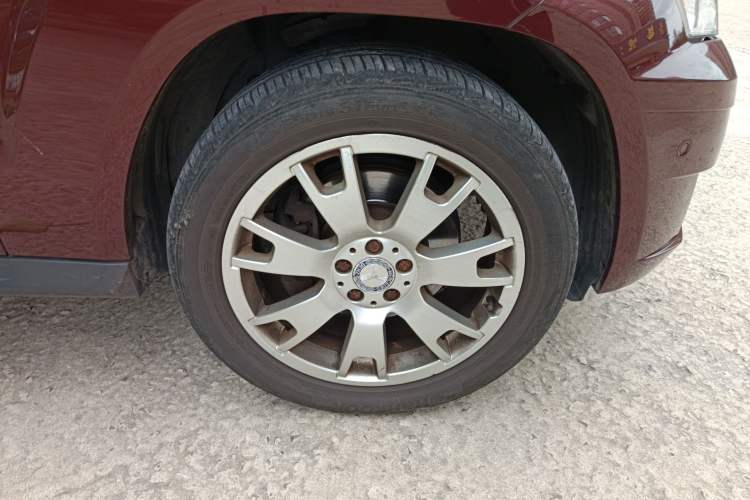 Used Mercedes-Benz GLK-Class 2011 GLK 300 4MATIC Dynamic Model Right Front Wheel Hub