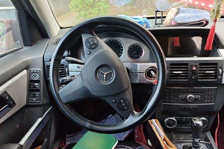 Used Mercedes-Benz GLK-Class 2011 GLK 300 4MATIC Fashion Model Steering Wheel